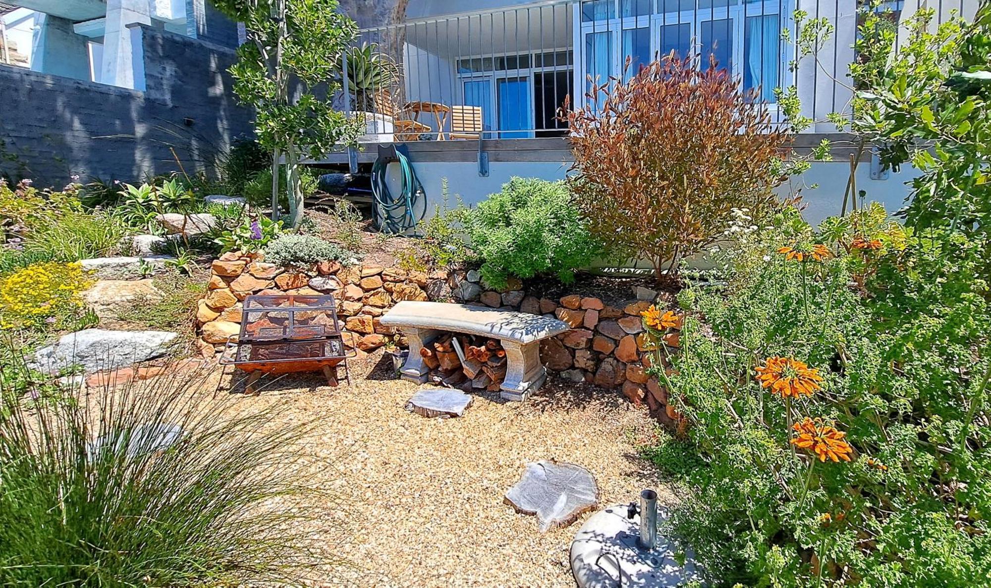 The Dragon Tree Guesthouse Kalk Bay Εξωτερικό φωτογραφία